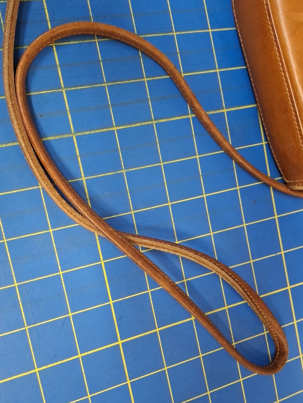 Vintage Coach Brown Leather Crossbody Bag Turn-Lock Brass Closure - Picture 16 of 16